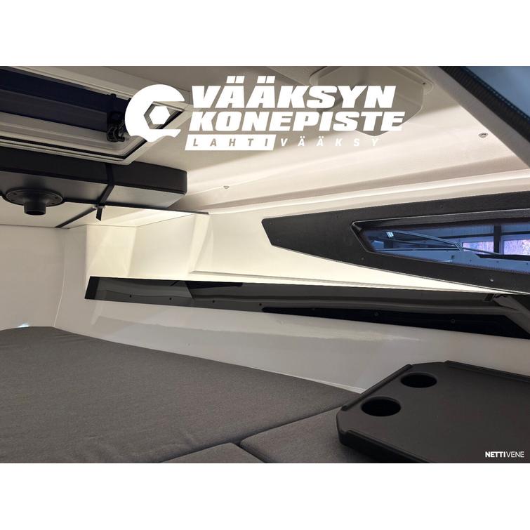 AMT 210 DC + Yamaha F150XB