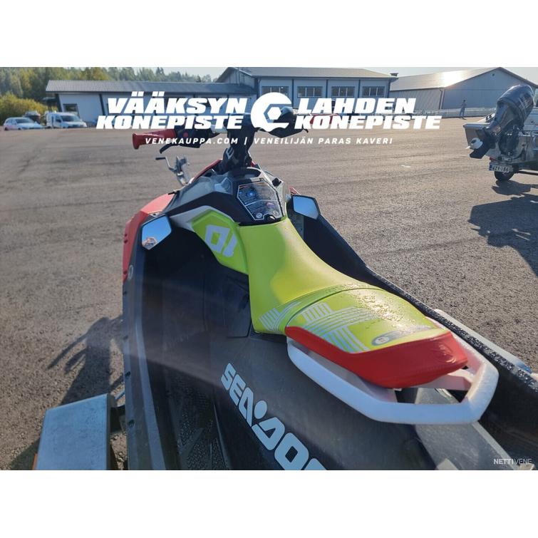 Sea-Doo Spark Trixx 2up