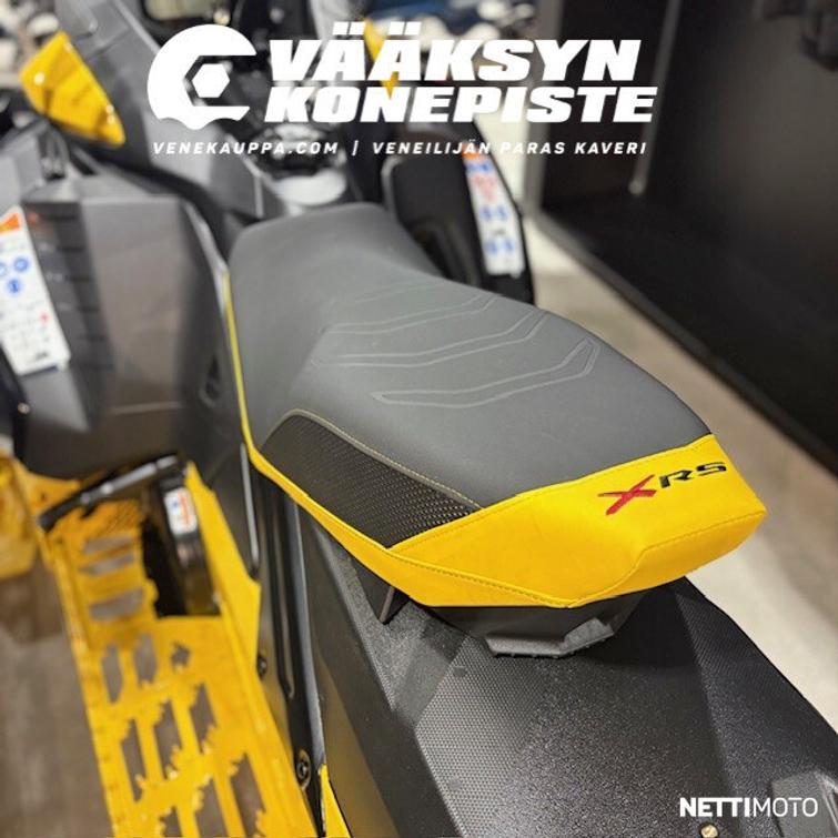 Ski-Doo MX Z X-RS 600R E-TEC with Competition Package