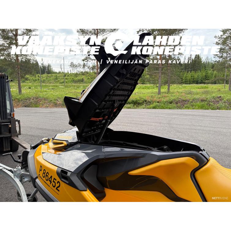 Sea-Doo RXT-XRS 300