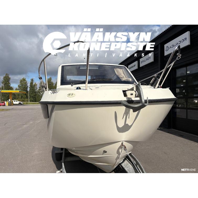 Quicksilver Activ 755 Weekend + Mercury F200