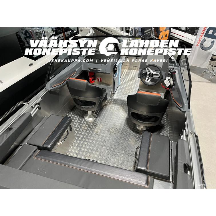 Buster XXL + Yamaha F150XC