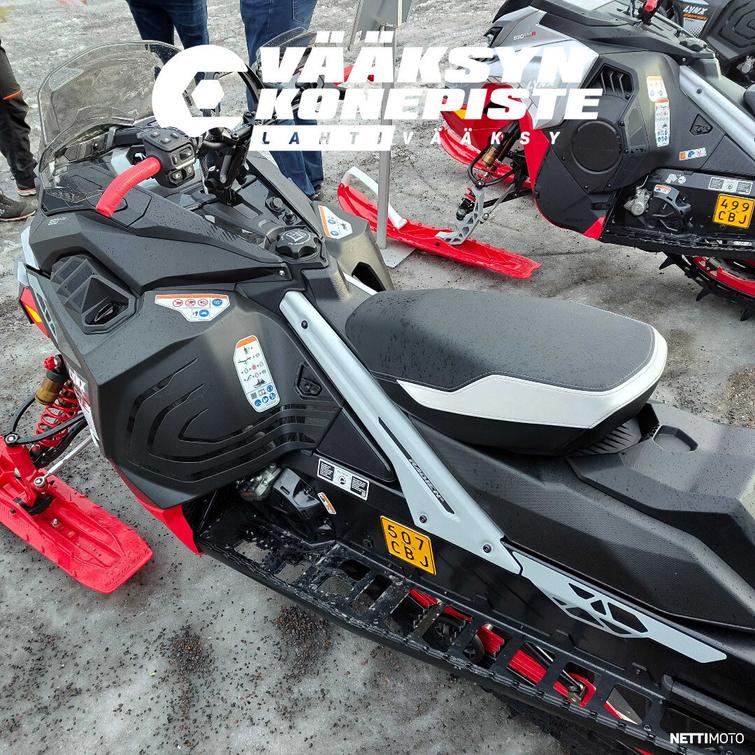 Lynx Brutal RE 500mm 850 E-TEC 3900mm, 10.25in.Touchscr. Display