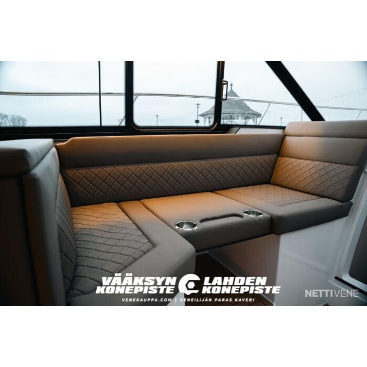 Aquador 400 HT + Mercury Diesel 270 HP V6