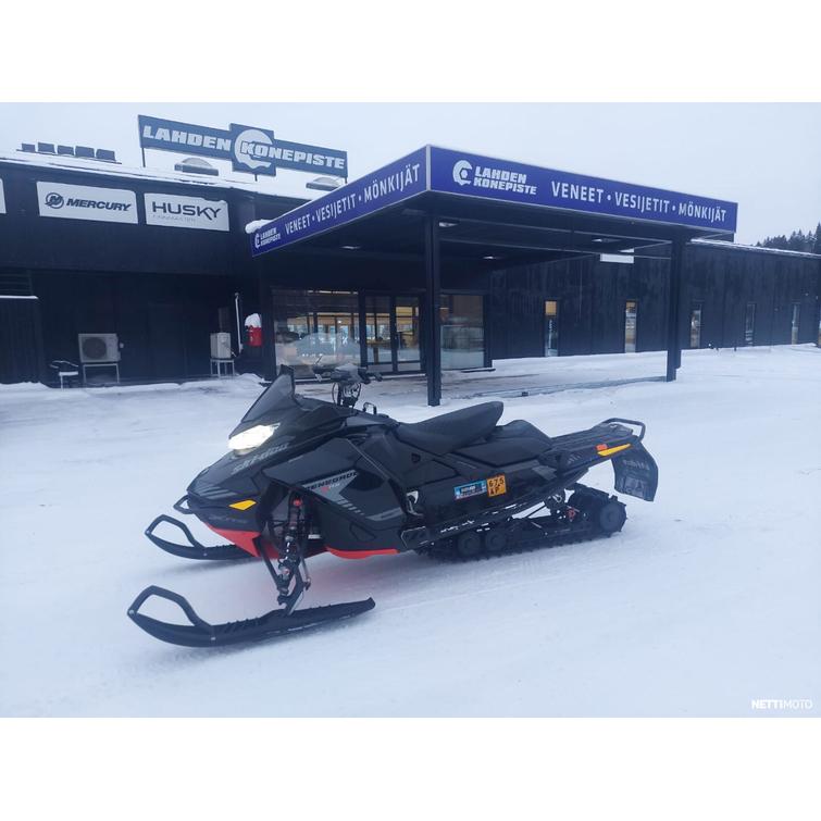 Ski-Doo Renegade XRS 850 E-TEC