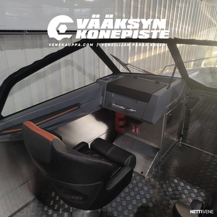 Buster XXL V-MAX + Yamaha V MAX VF150XB