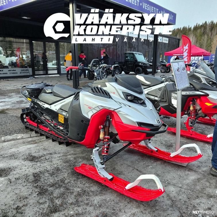 Lynx Shredder RE 850 E-TEC Turbo R 3700mm, 10.25in.Touchscr. Display