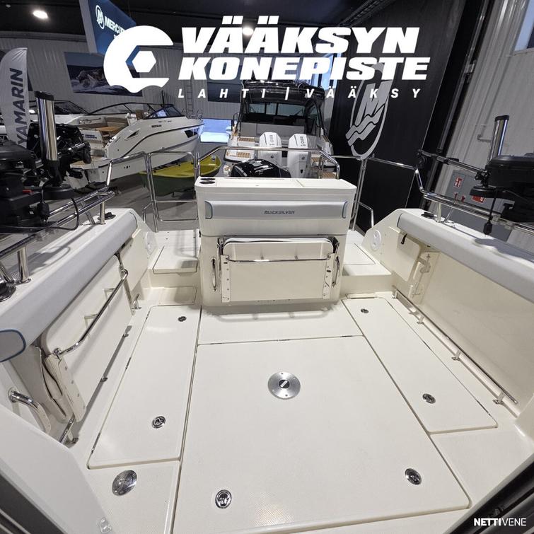 Quicksilver Captur 705 Pilothouse + Mercury F200 XL EFI DTS V6