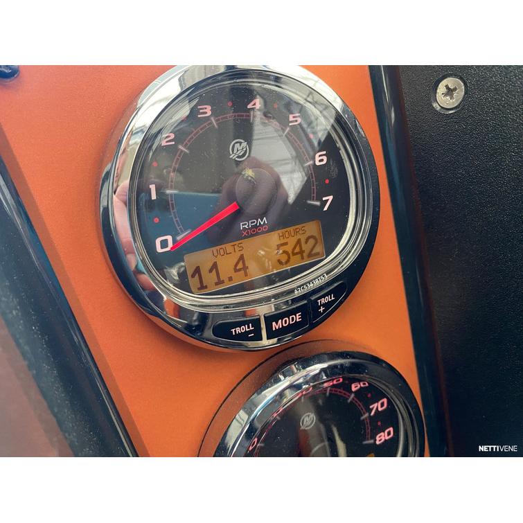 Bella RAID 700 + Mercury F200