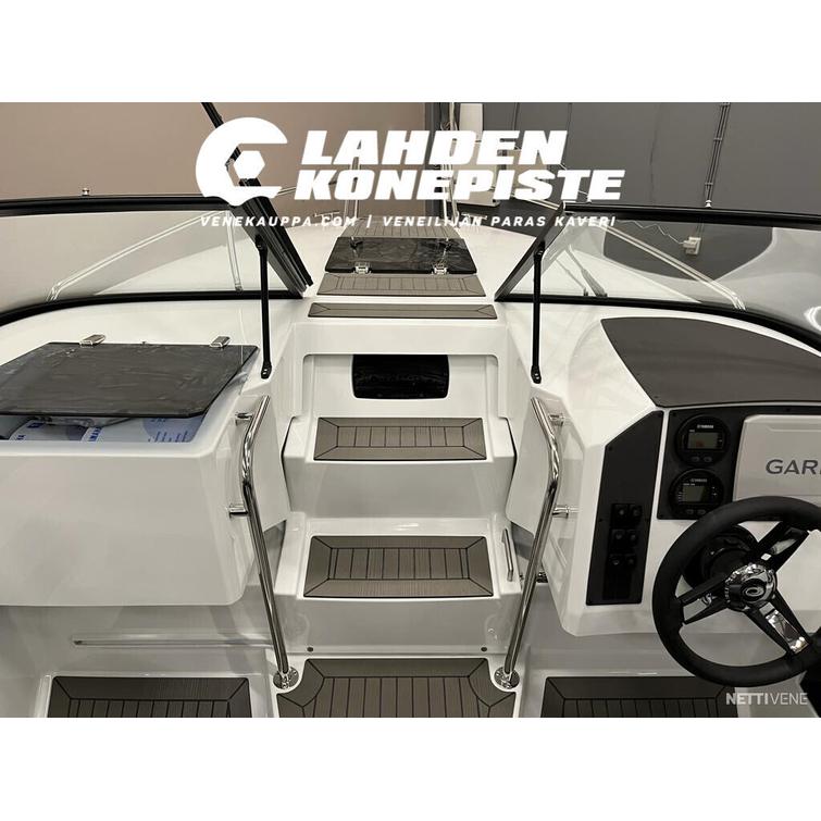 AMT 210 DC + Yamaha F150XB