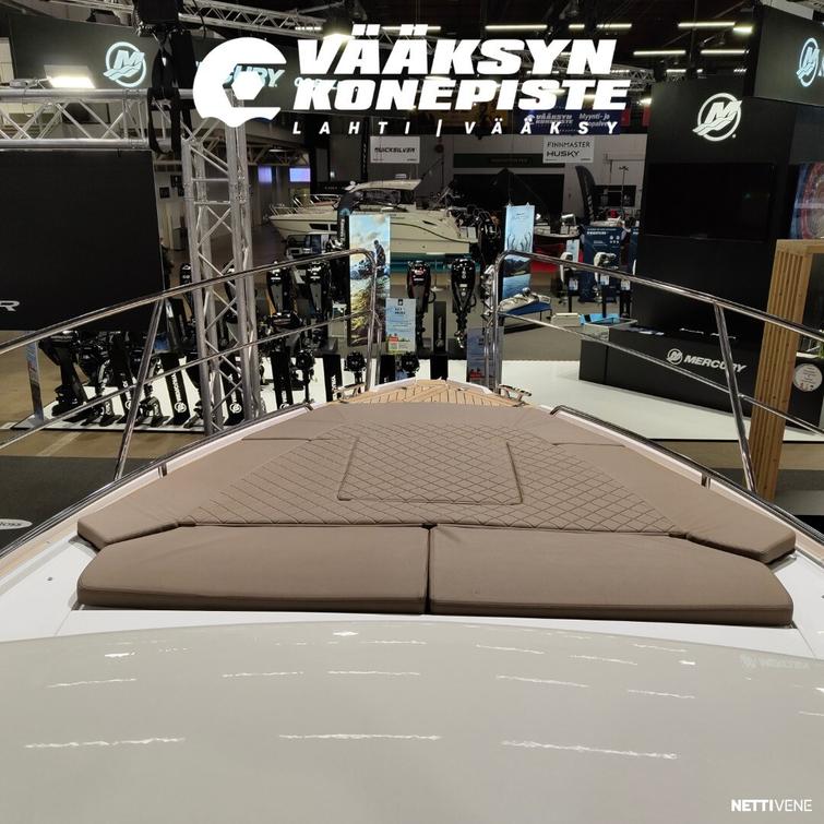 Aquador 300 HT + Mercury F200 V6 CW