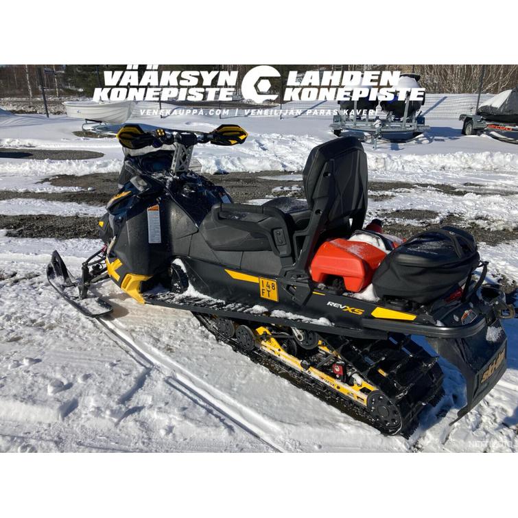 Ski-Doo Renegade