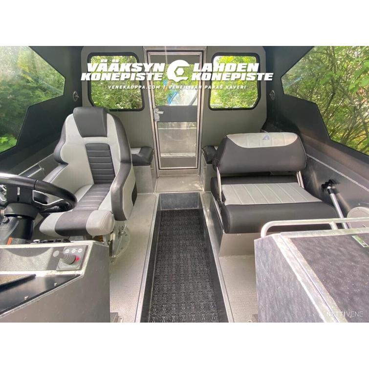 Anytec 747 c + Evinrude 250 e-TEC