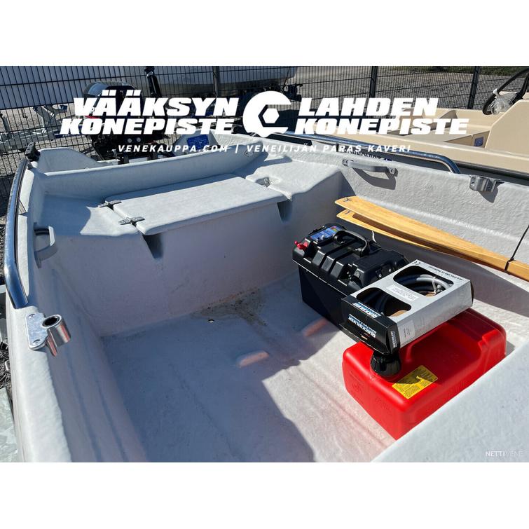 Suvi 444 + Mercury F9,9 EH