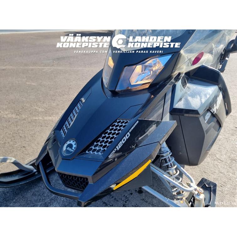 Ski-Doo Grand Touring