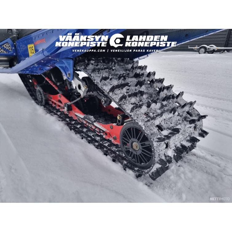 Polaris XCR 850 Isonäyttö + S-startti