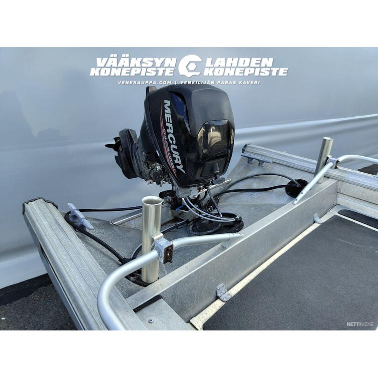 Buster XSR + Mercury F20
