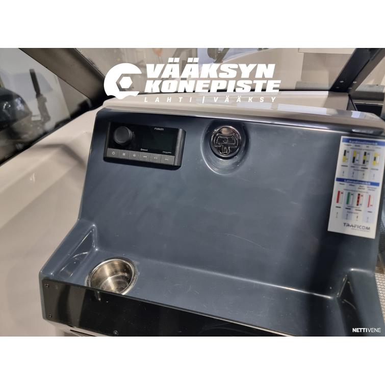 Falcon BR 6 + Mercury F115