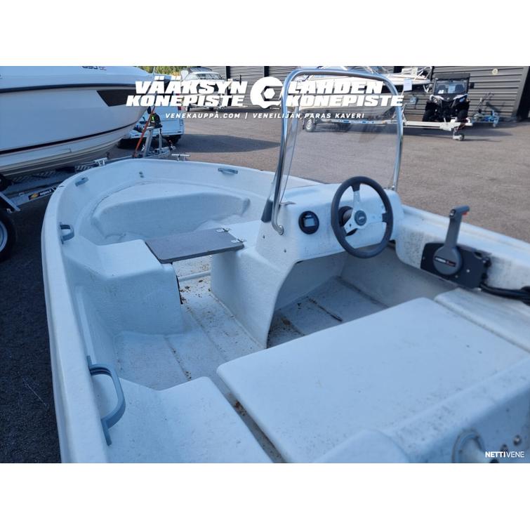 Suvi 4230 R + Yamaha F20