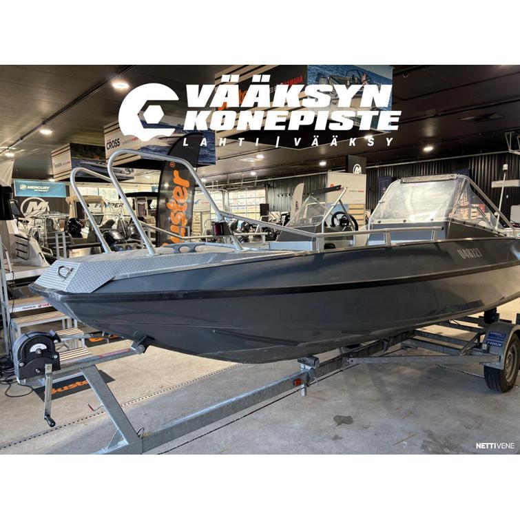 Buster XXL + Evinrude E-Tec