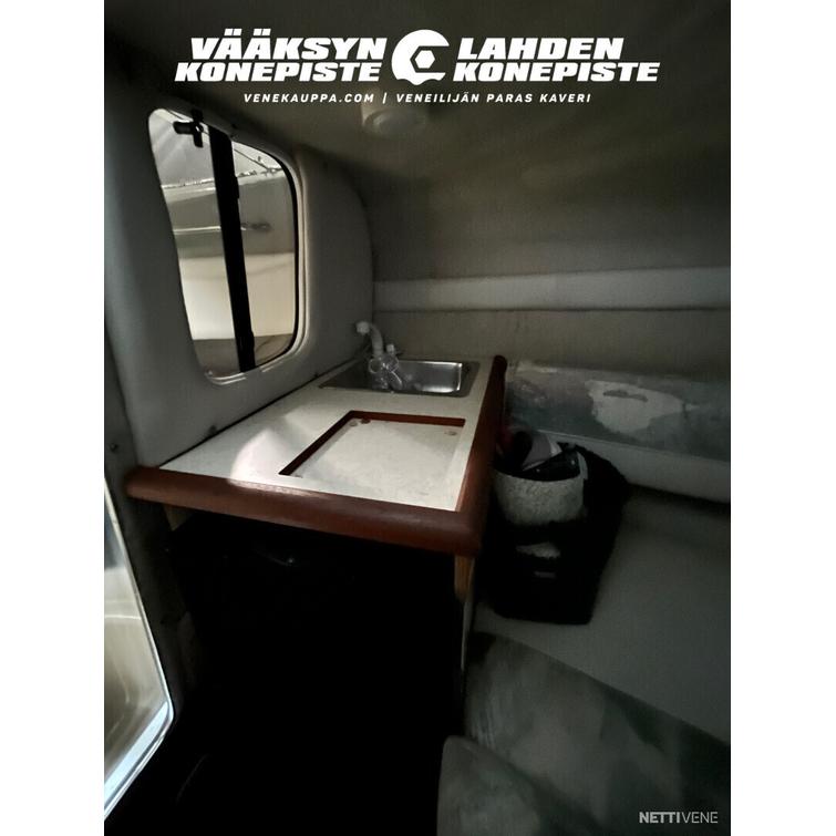 Maxum Muu malli 2300 SC + MerCruiser 5,7 L APHA GEN2