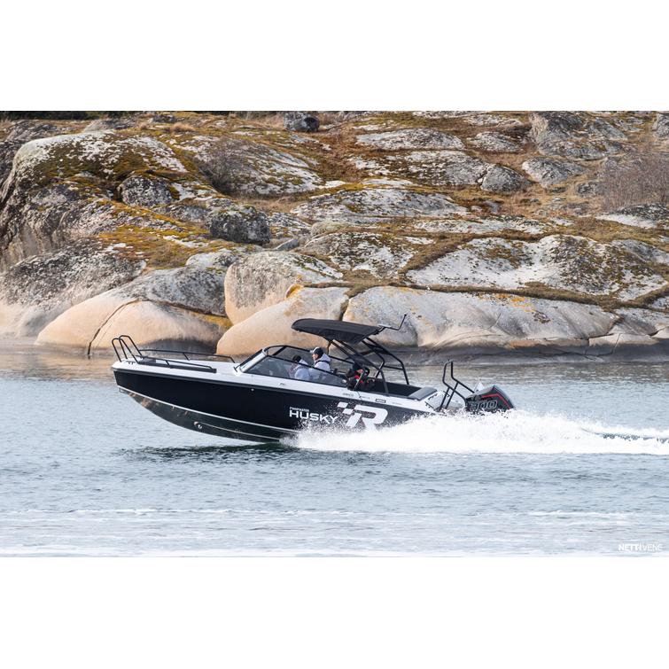 Finnmaster Husky R8 + Mercury V300 XL AM ES V8