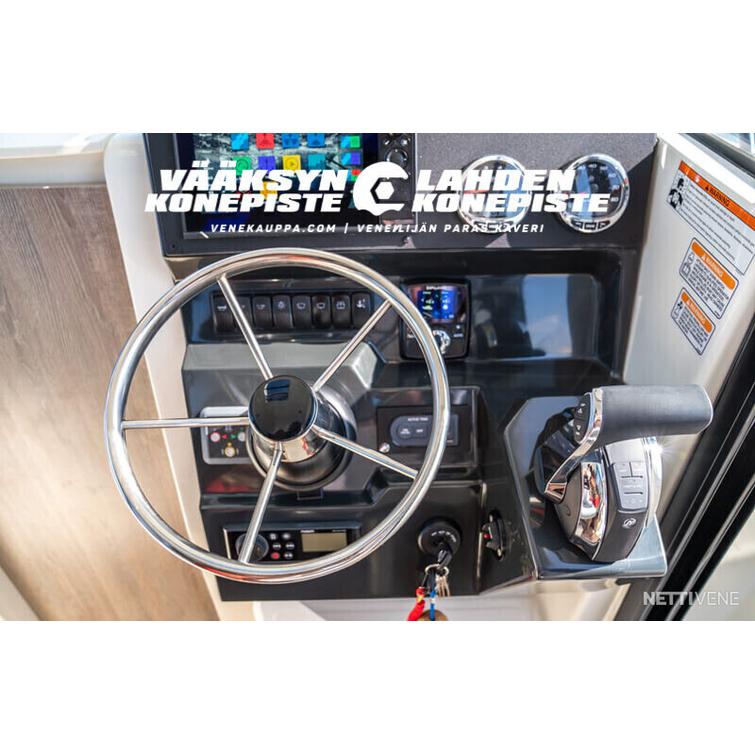 Quicksilver Captur 705 Pilothouse + Mercury F200 XL EFI DTS V6