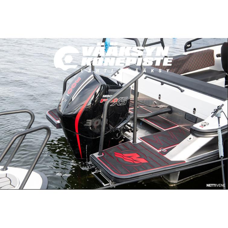 Finnmaster Husky R8 + Mercury V300 XL AM ES V8