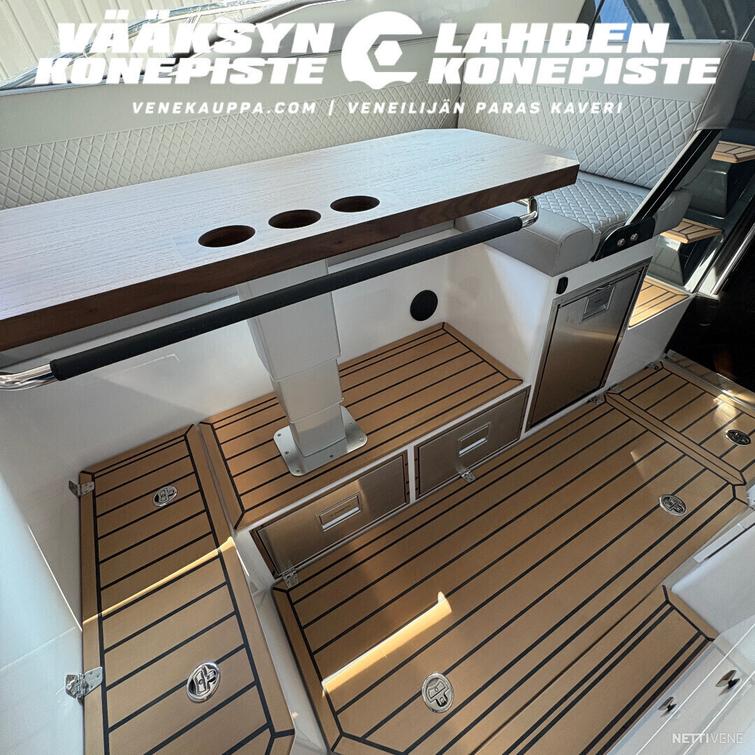 Flipper 900 ST + Mercury V250 XL AMS DTS V8