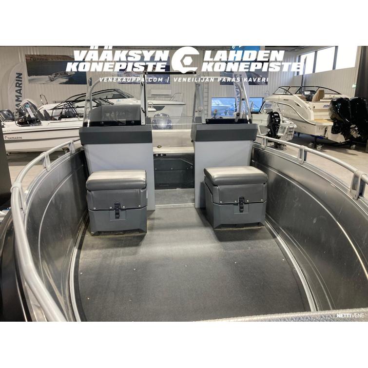 Buster L 2 + Yamaha F50