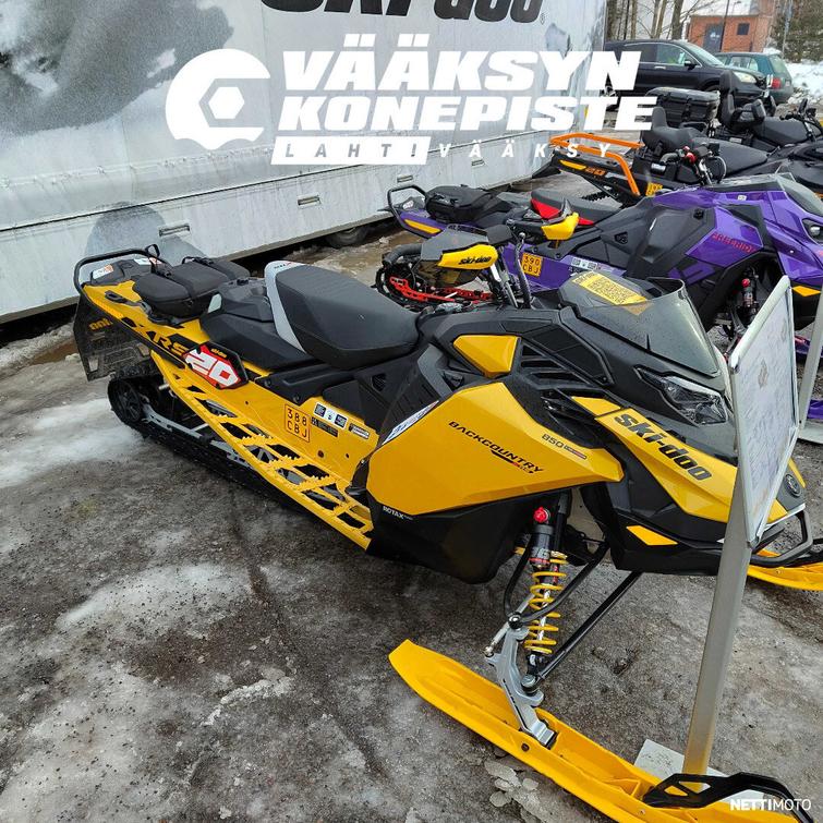 Ski-Doo Backcountry X-RS 850 E-TEC Turbo R with WIS