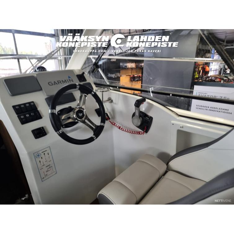 Beneteau Antares 8 + Yamaha F225