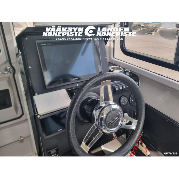 North Silver Eagle Cabin 655 + Yamaha F200
