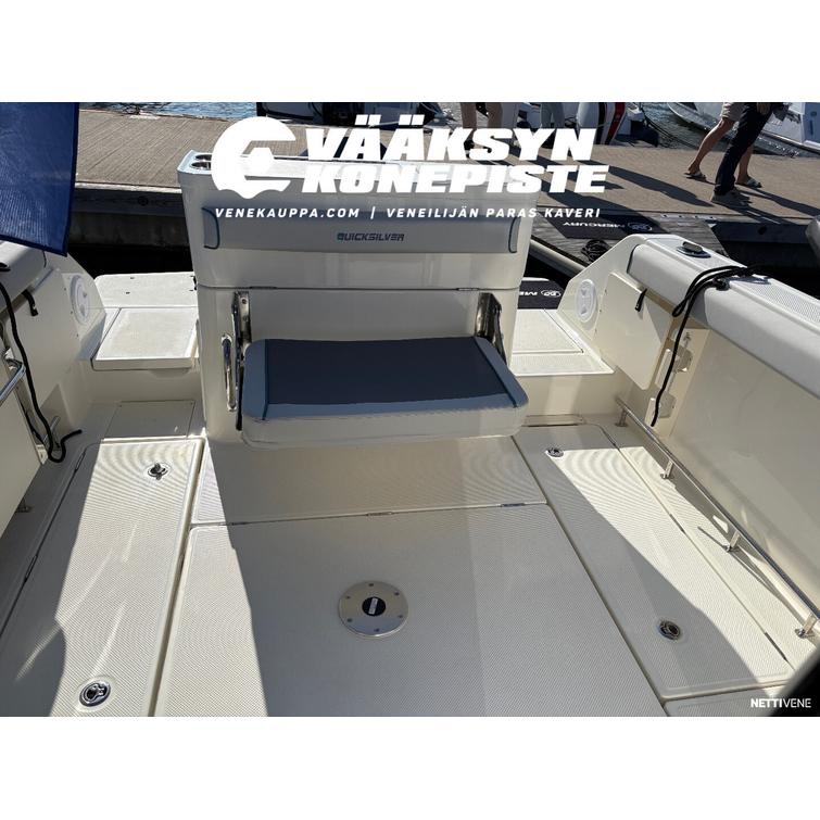 Quicksilver Captur 705 Pilothouse + Mercury F200 XL EFI DTS V6