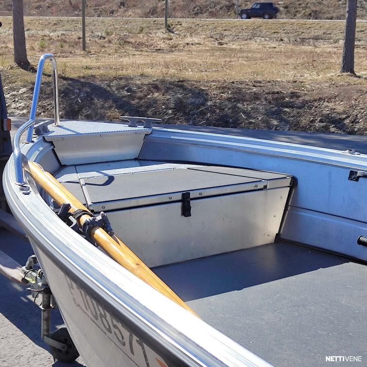 Buster S1 + Yamaha F30 BETL