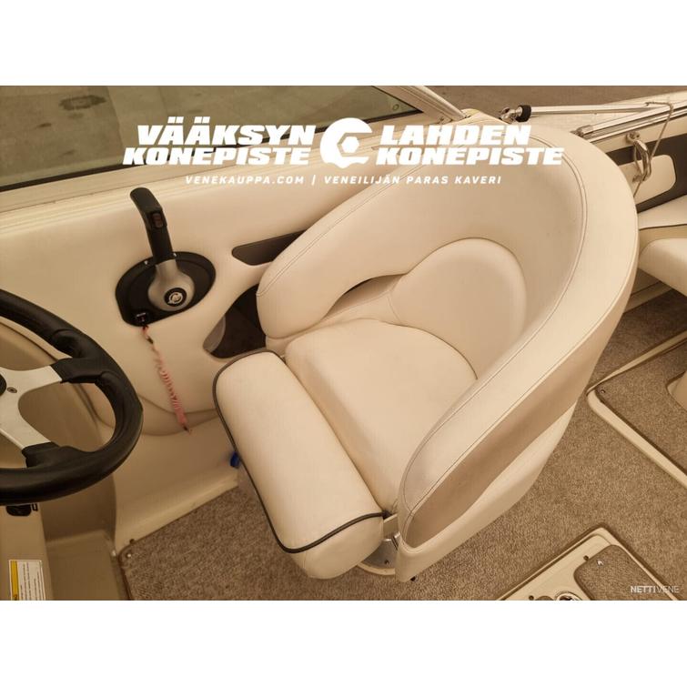 Sea Ray 235 Weekender + MerCruiser 4.3