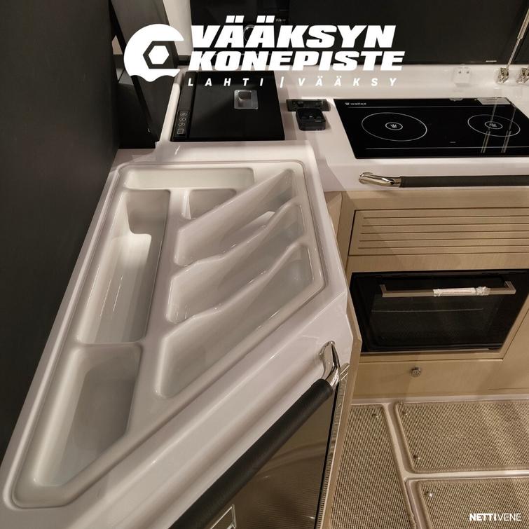 Aquador 400 HT + Mercury Diesel  270 HP V6