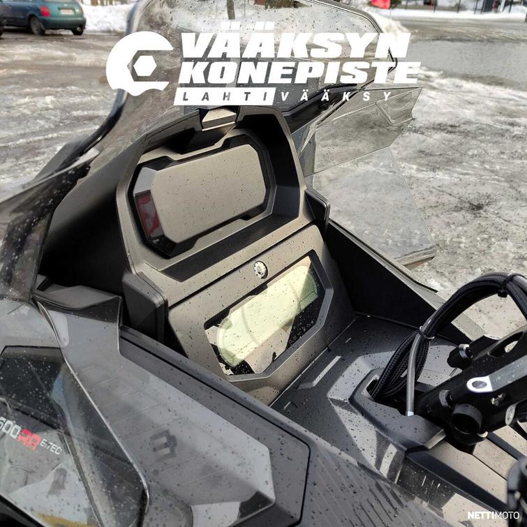 Lynx 49 Ranger Pro 600RR E-TEC 3900mm, 7.2in. Dig. Display