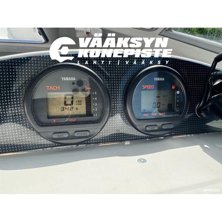 Finnmaster 6100 Royal Cruiser OC + Yamaha F115