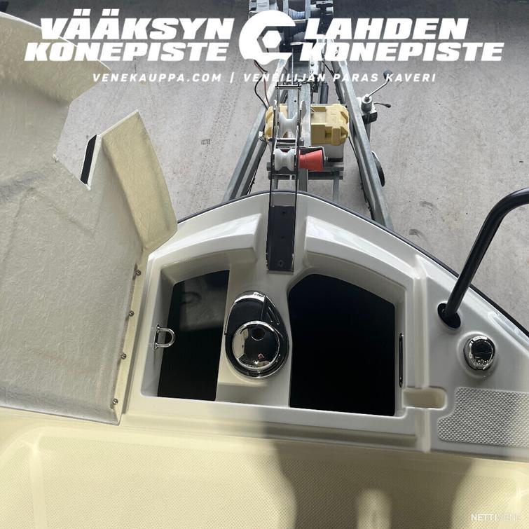 Quicksilver Captur 705 Pilothouse + Mercury F150 XL