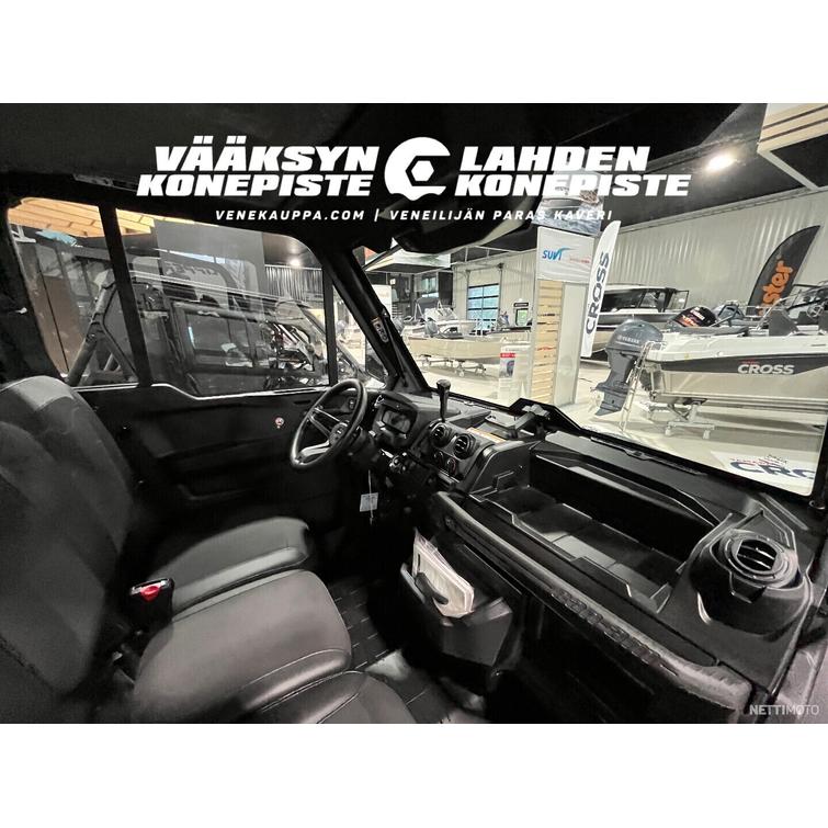 Can-Am Traxter XU HD9 T1b + BRP HYTTIPAKETTI