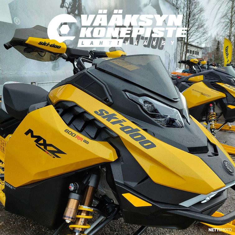 Ski-Doo MX Z X-RS 600RR E-TEC with competition package