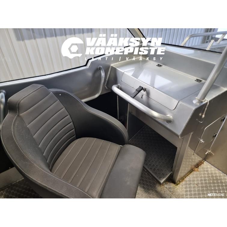 UMS 805DC TUNA + Mercury F200