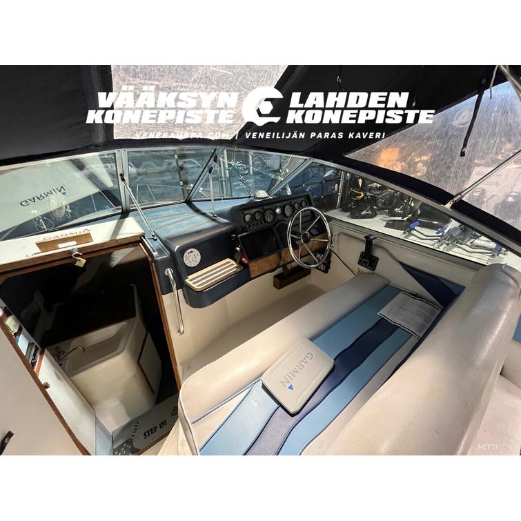 Sea Ray 220 DA + MerCruiser 5.0 MPI