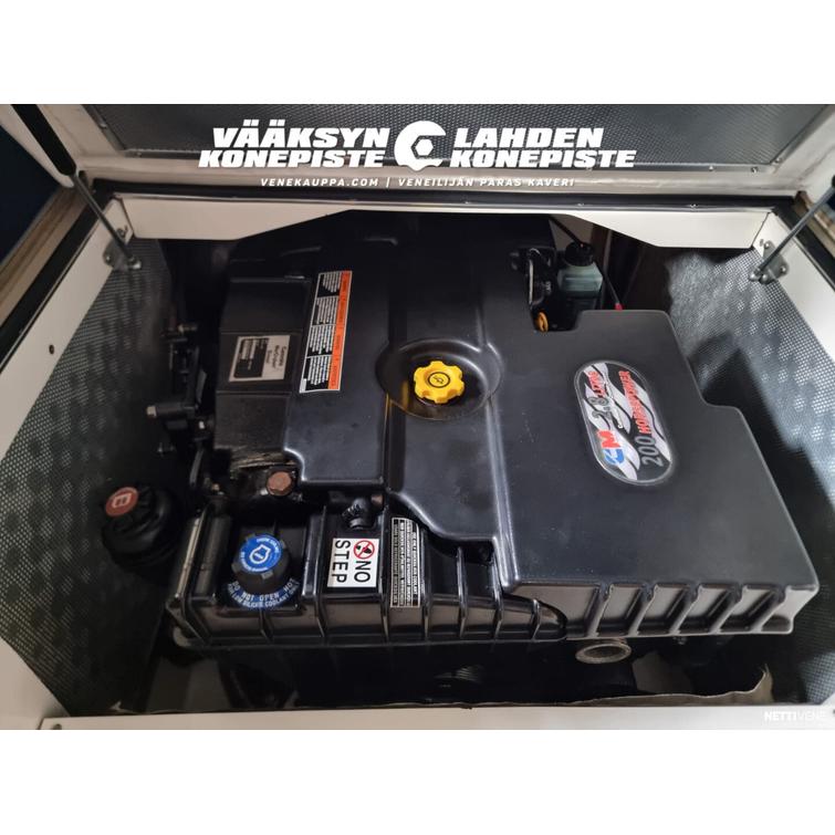 Aquador 23 HT + MerCruiser 2.8.es