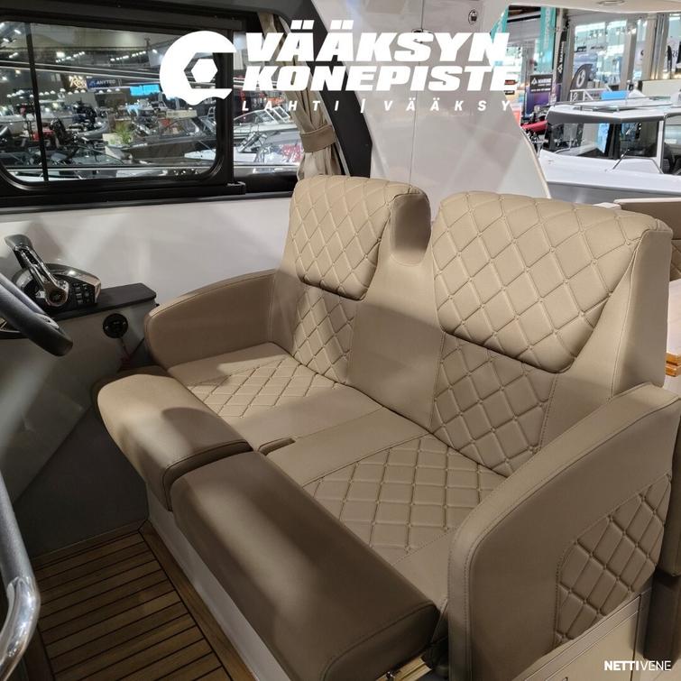 Aquador 300 HT + Mercury F200 V6 CW