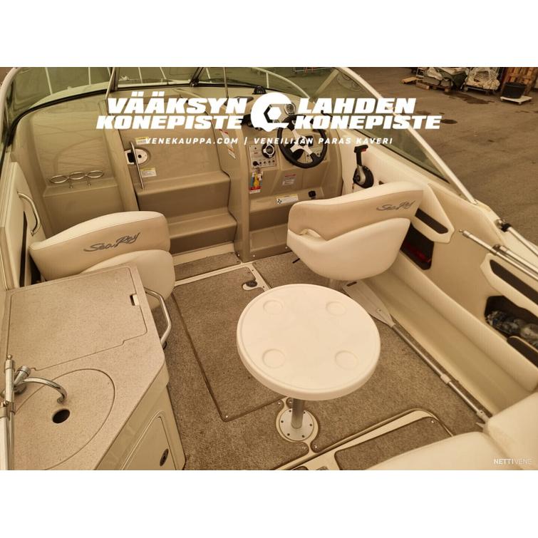 Sea Ray 235 Weekender + MerCruiser 4.3