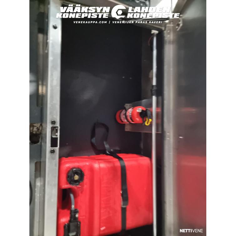 Buster S2 + Yamaha F30