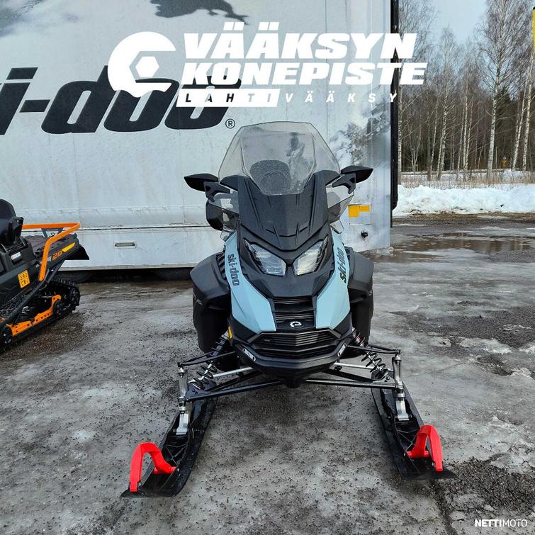Ski-Doo Expedition SE 900 Ace Turbo R