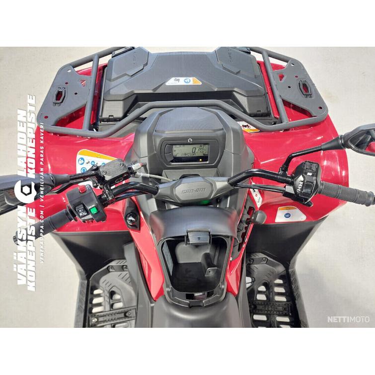 Can-Am Outlander Max DPS 700 T, T3b yli 60 km/h ABS